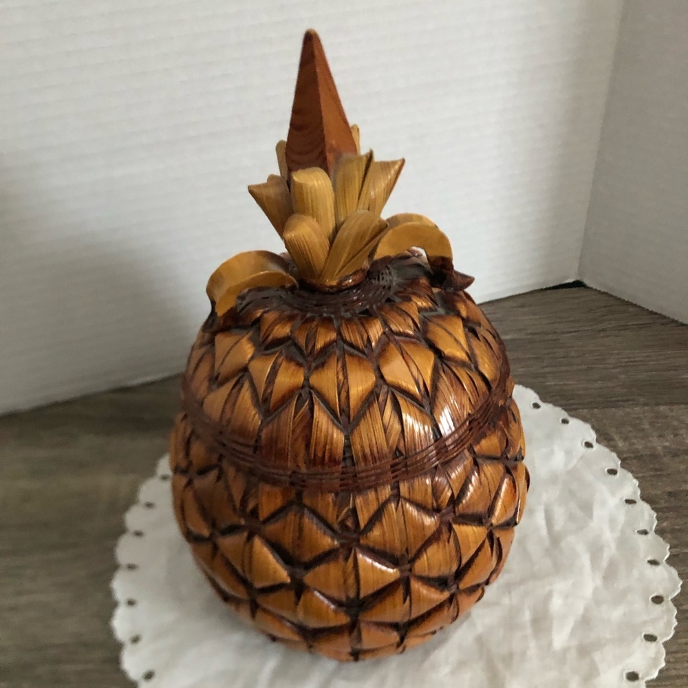 Vtg Woven Pineapple Decor - Picture 5 of 10
